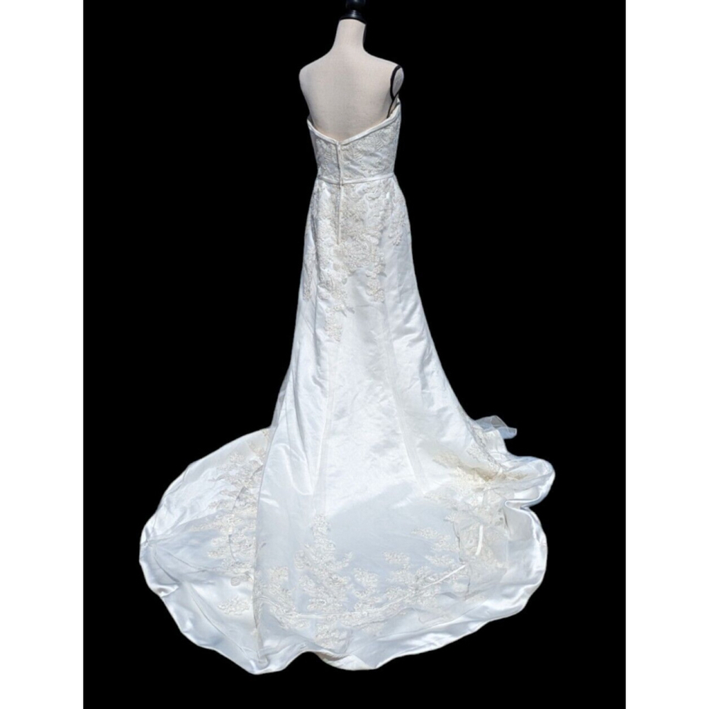 Mon Cheri Bridal Gown Beaded Sleeveless Strapless Train size 12 - Picture 2 of 12